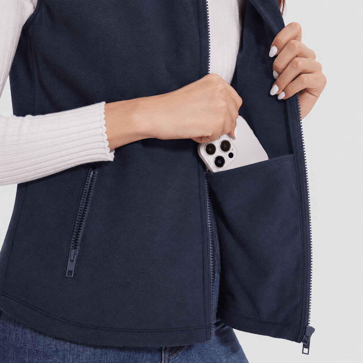 Black MAGCOMSEN Women's Fleece Vest Sleeveless Lightweight Warmth Jackets in #Color_Black