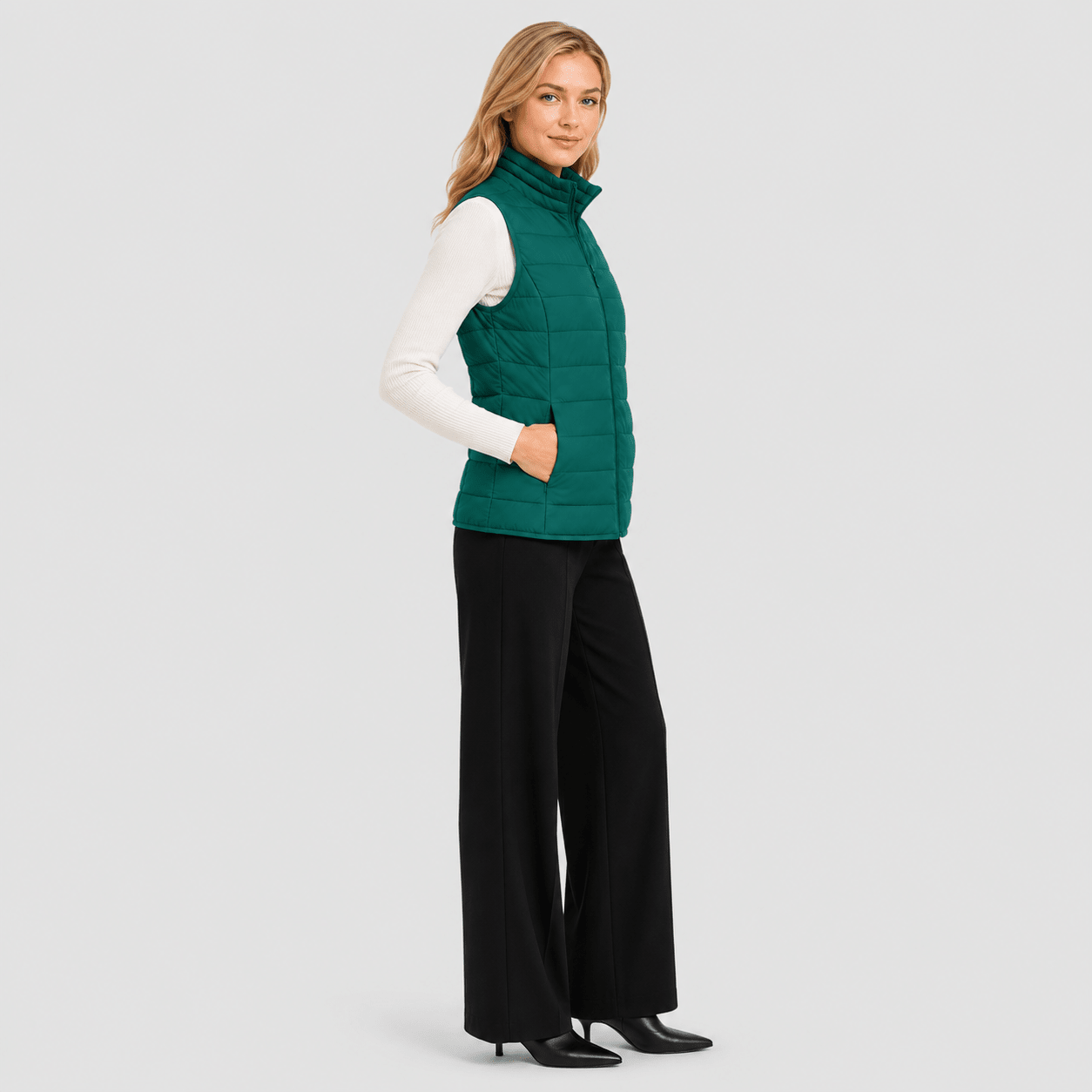 Emerald Green MAGCOMSEN Women's Lightweight Puffer Vest with 4 Pockets & Stand Collar in #Color_Emerald Green
