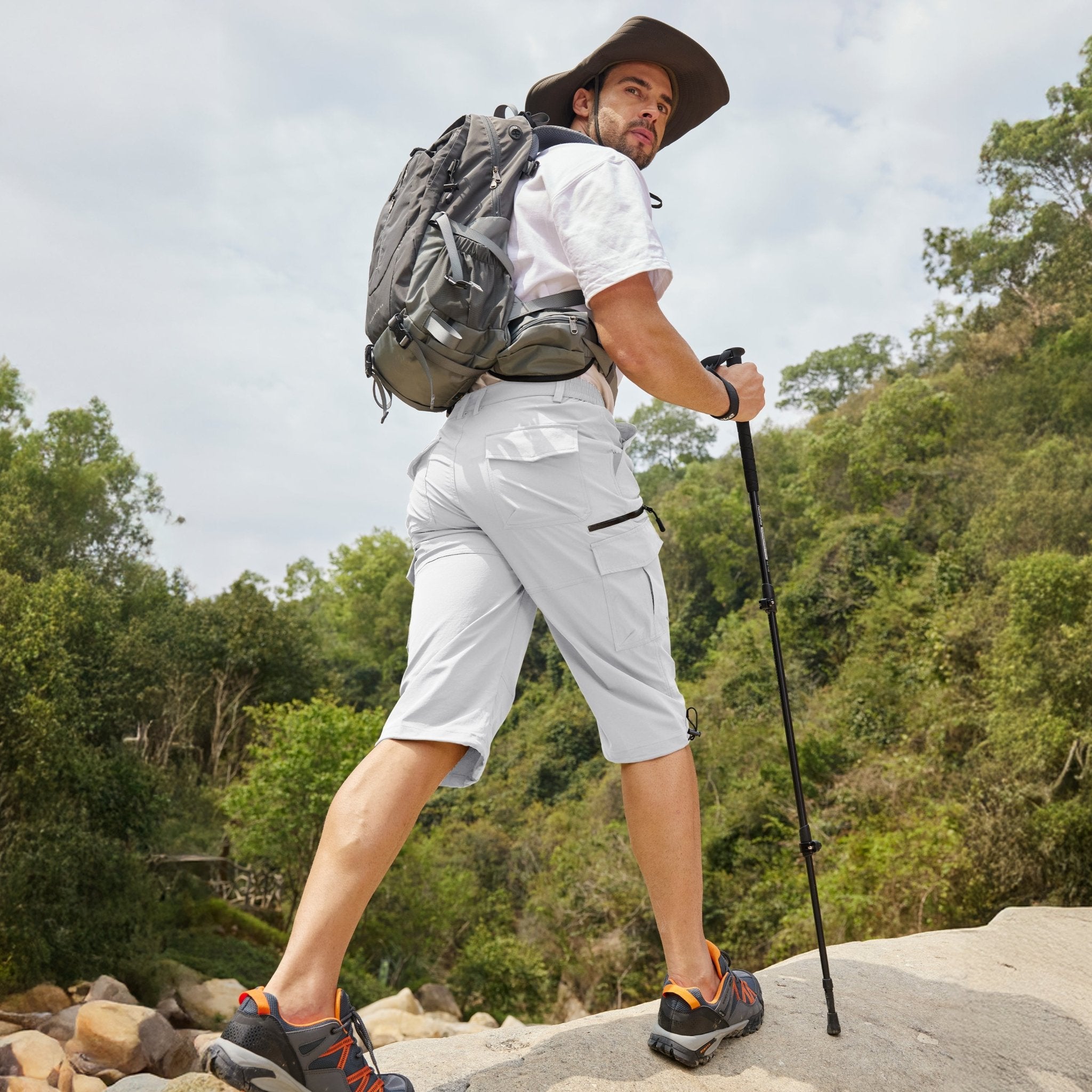 White Men's 3/4 Capri Quick Dry Sports Shorts - MAGCOMSEN